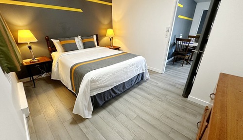 Senior Suite