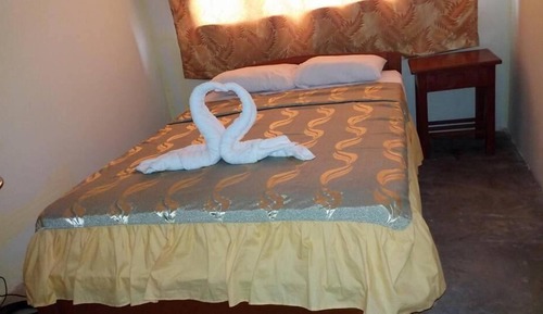 Honeymoon Suite, Valley View