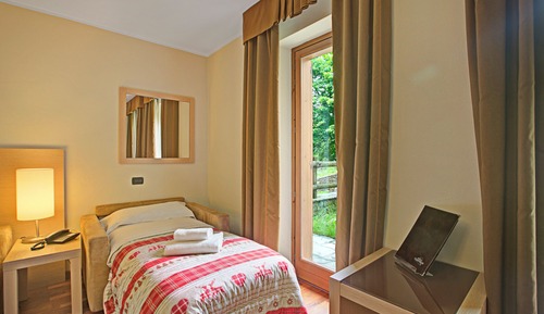 Standard Studio (Cianfuran Garden Studio)