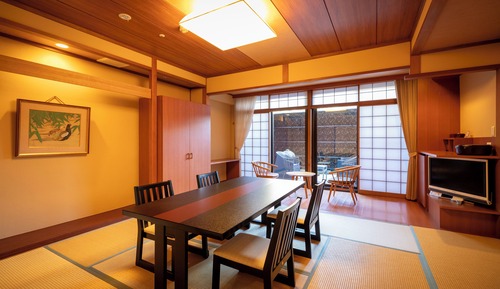 Standard Japanese style room with small garden- Non smoking