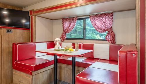 Basic Room, 1 Bedroom (Caravan USA 9)