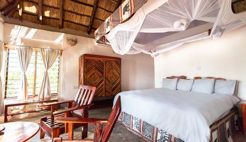 Romantic Chalet, 1 King Bed, Private Bathroom