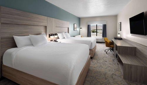 Suite, 2 Double Beds, Non Smoking
