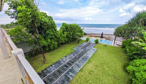 Luxury Villa, Beach View