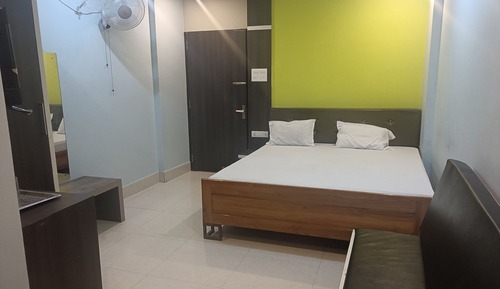 Deluxe Room, City View
