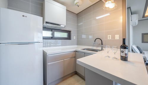 Basic Room, 1 Bedroom (ROOM 102)