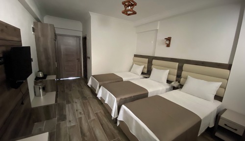 Economy Room