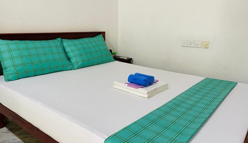 Deluxe Double Room, 1 Queen Bed, Garden View
