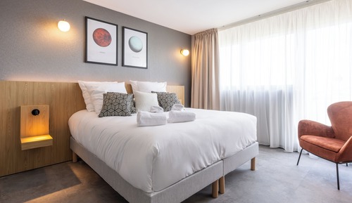 Deluxe Apartment, 1 Queen Bed with Sofa bed, Kitchenette