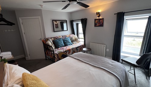 Family Quadruple Room, Ensuite, Beach View