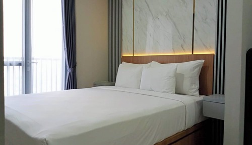 Deluxe Studio, 1 King Bed, City View