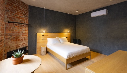 Deluxe Single Room, 1 Queen Bed, Private Bathroom