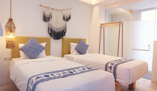 Standard Twin Room
