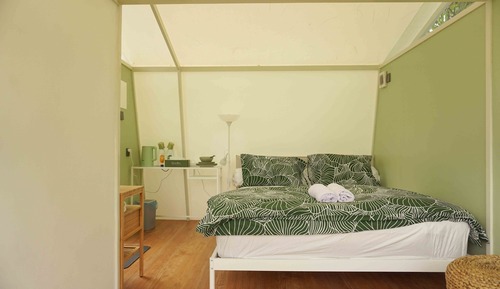 Standard Tent, 1 Queen Bed, Mountainside