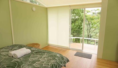 Standard Tent, 1 Queen Bed, Corner