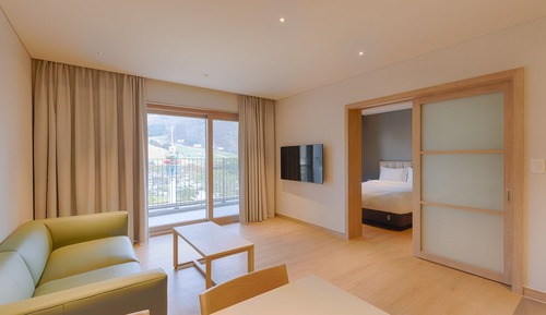 SonoClam Resort Suite (Kitchen/Standard/Bed)