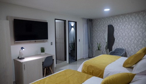 Family Twin Room, 2 Queen Beds