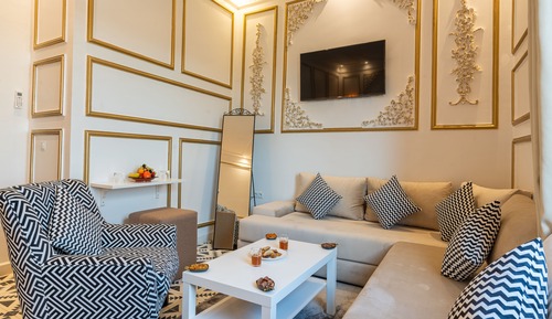 Executive Suite, City View