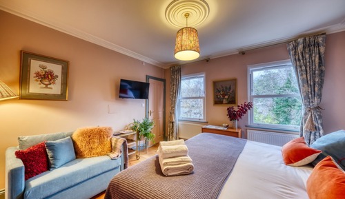 Family Triple Room, Ensuite, Courtyard View