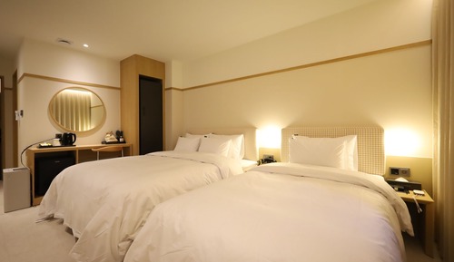 Family Twin Room, City View