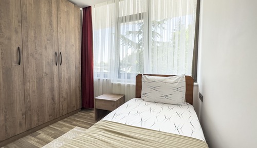 Economy Room