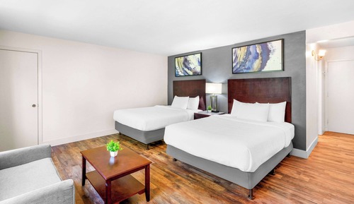 Room, 2 Queen Beds, Accessible, Non Smoking