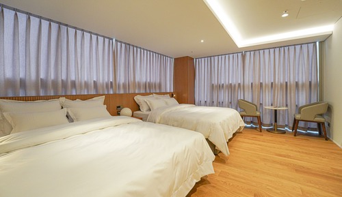 Suite Room B