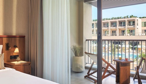 Room, 1 King Bed, Pool View (General Admission)