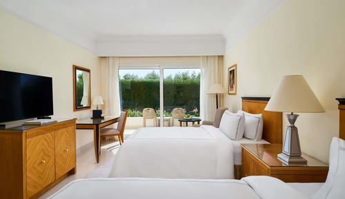 Deluxe Room Aqua Twin Bed