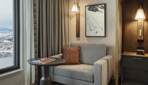 Deluxe Studio, 1 King Bed with Sofa bed