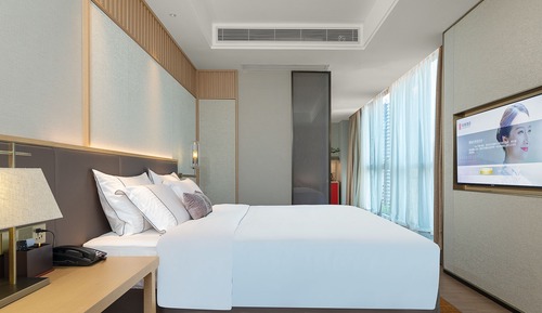 Panoramic Room