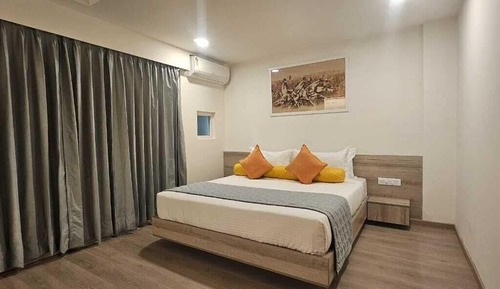 Premium Suite, 1 King Bed with Sofa bed, City View