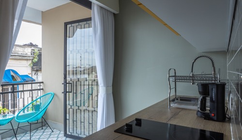 Loft 202 - w/balcony - Daily Cleaning