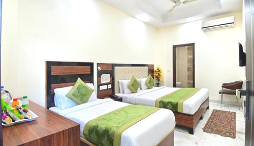 Comfort Triple Room