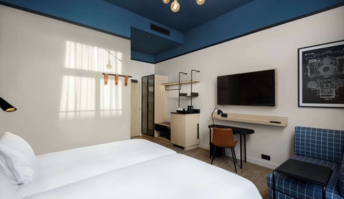 Deluxe Room, 2 Twin Beds, City View