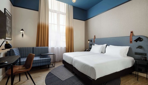 Room, 2 Twin Beds, Garden View