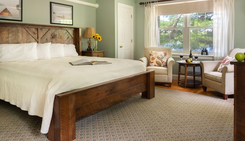 Moosehead Lake, 2nd Floor, Dog friendly