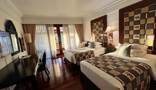 Luxury Two Bedroom Residence with Pool View and Partial Ocean View