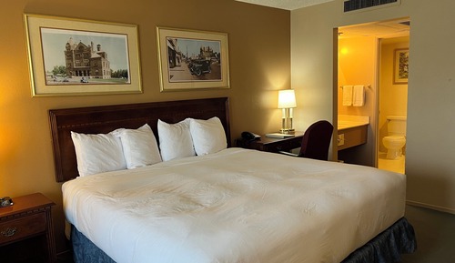 Suite, 1 King Bed, Non Smoking