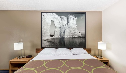 Standard Room, 1 King Bed