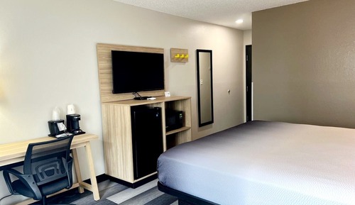 Standard Room, 1 King Bed