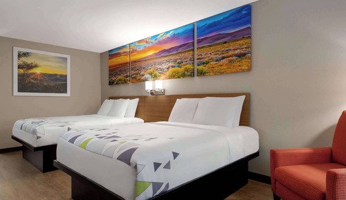 Room, 2 Queen Beds, Non Smoking