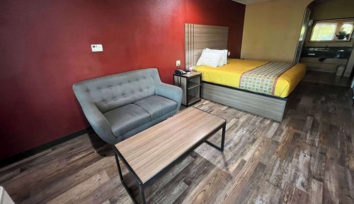 Room, 1 King Bed, Hearing Accessible, Non Smoking (Bathtub w/ Grab Bars)
