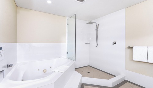 1 Bedroom Spa Apartment Ocean View