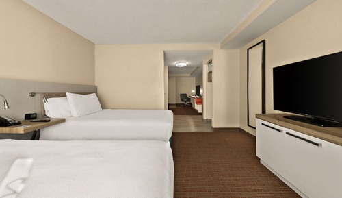 Deluxe Suite, Multiple Beds, Accessible