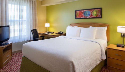 Suite, Multiple Beds, Accessible (Mobility Tub Two Bedrooms Two Queens)