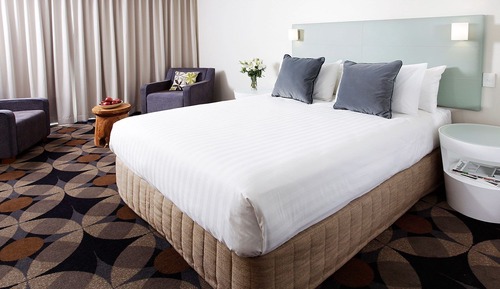 Deluxe Spa Room
