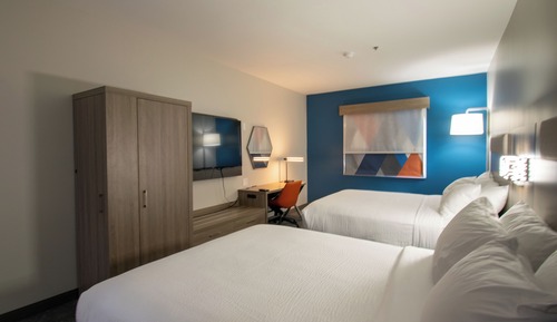 Suite, 2 Queen Beds (Bath/Shower Combo)