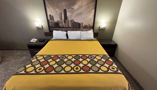 Standard Room, 1 King Bed