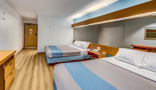 Standard Room, 2 Queen Beds, Non Smoking